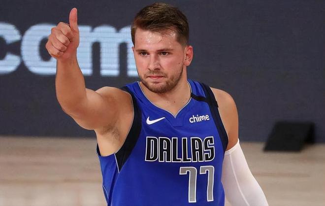 线外的低迷 线外的低迷