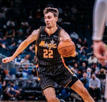 凭借一个完 凭借一个完